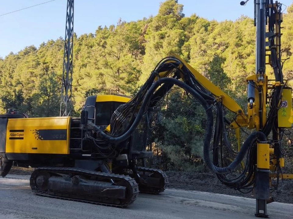 Kiralık Rok Çakım Makinesi