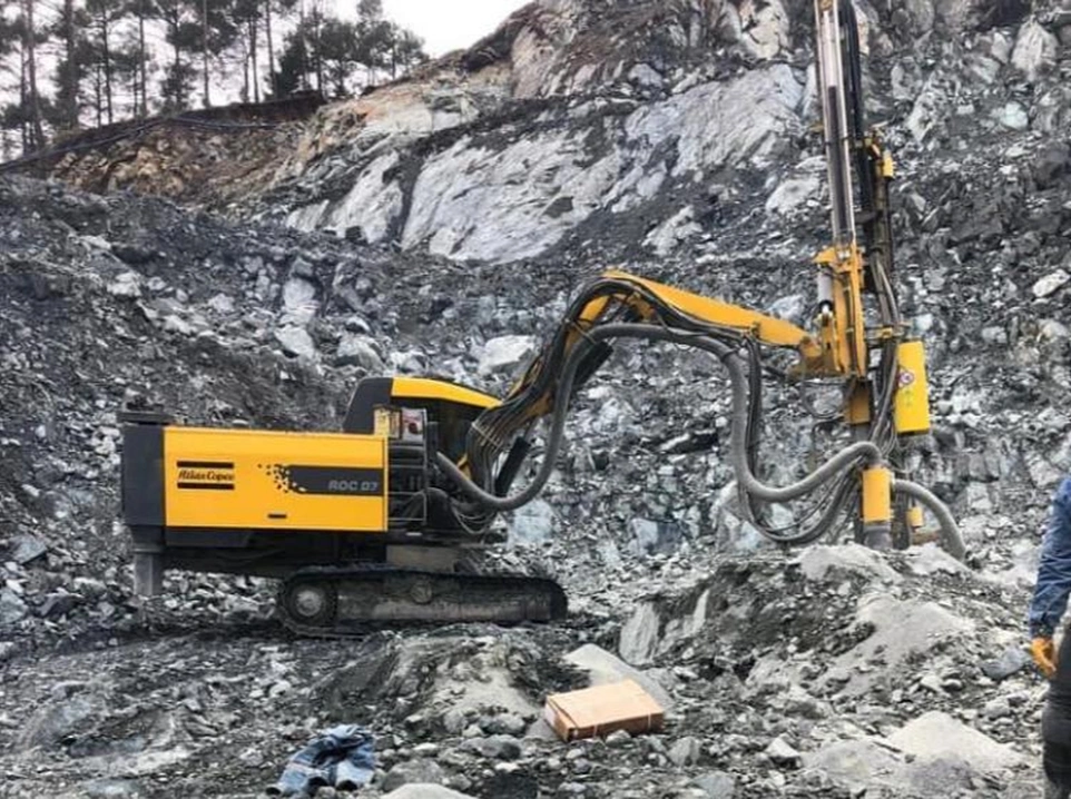 Maden Sahasında Delme Ve Patlatma Hizmeti